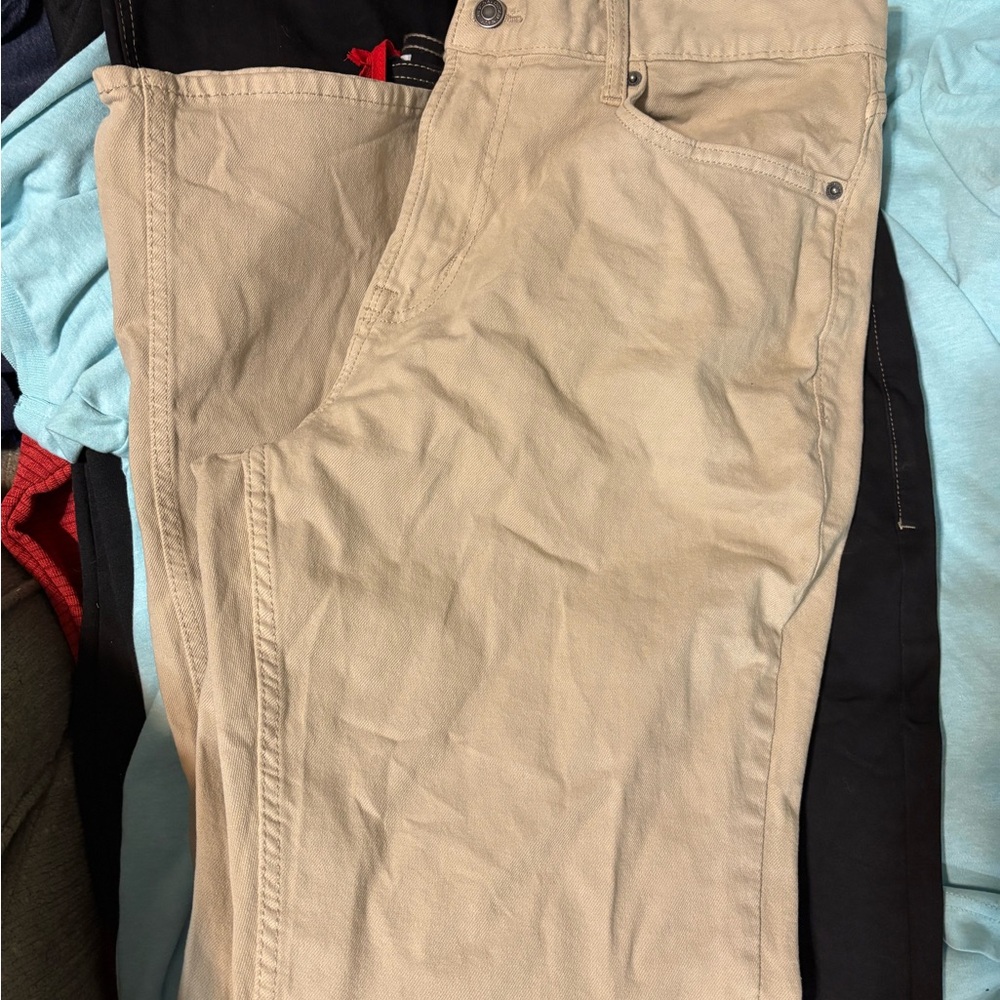 Men's Old Navy Classic Khaki Cotton Pants